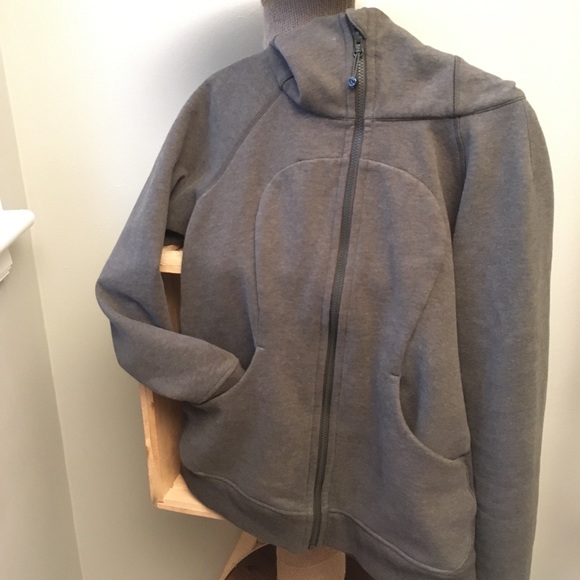Lululemon Scuba Hoodie - Picture 2 of 7